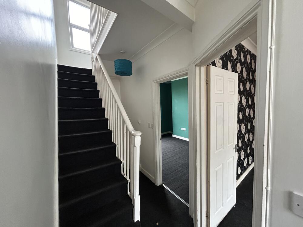 83 , Manor Road, Hastings, East Sussex TN34 3LP