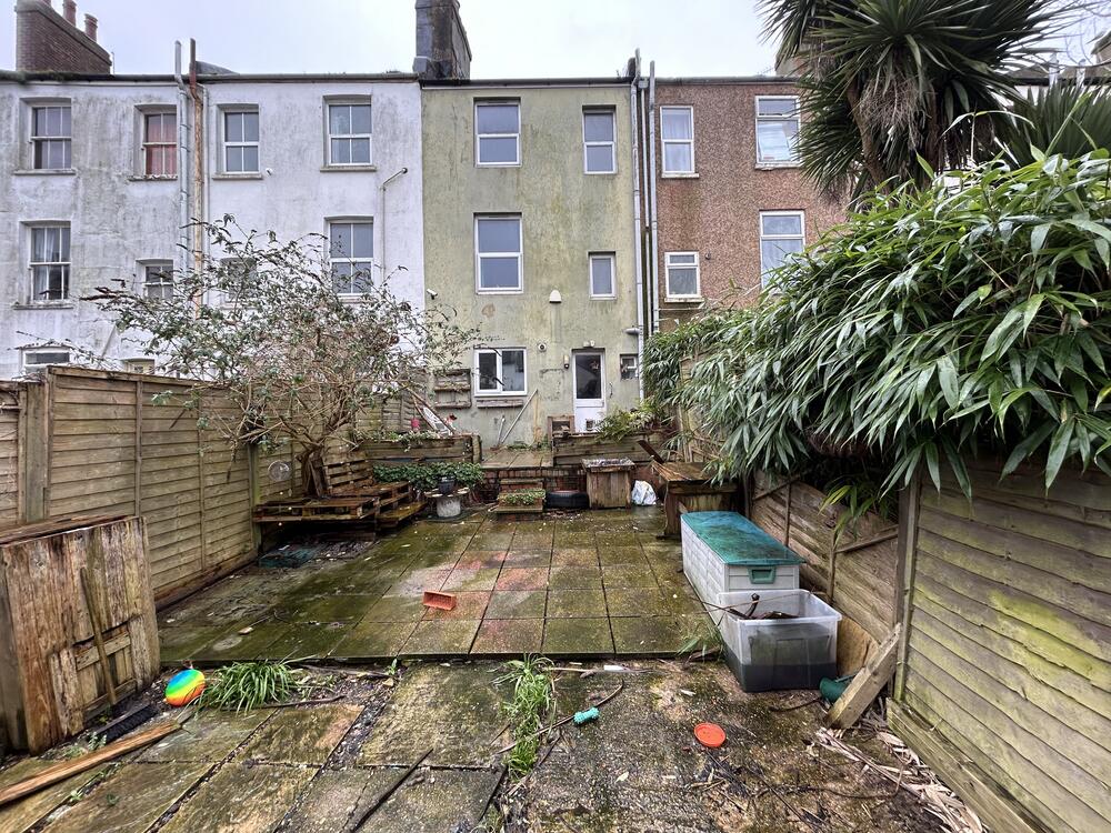 83 , Manor Road, Hastings, East Sussex TN34 3LP