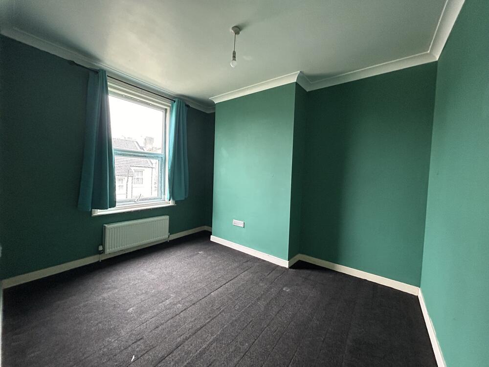 83 , Manor Road, Hastings, East Sussex TN34 3LP