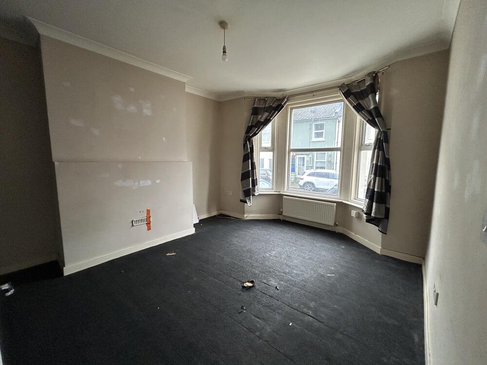 83 , Manor Road, Hastings, East Sussex TN34 3LP