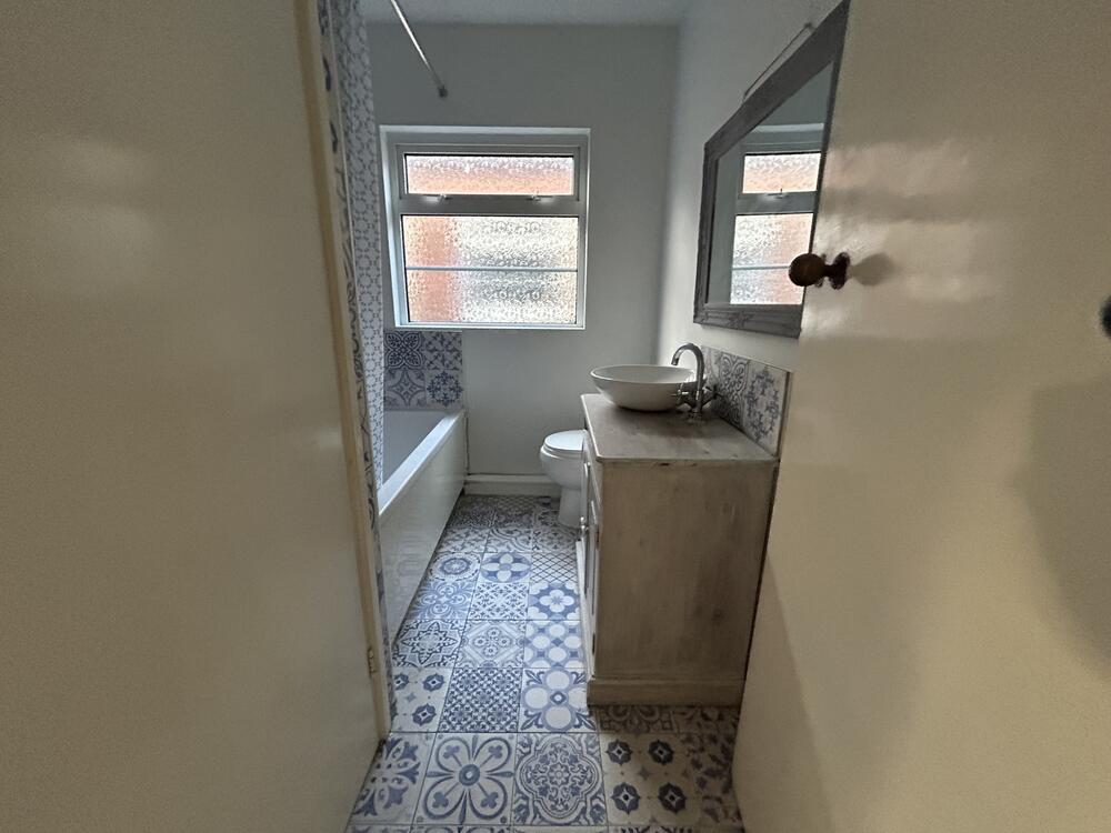 32, Shrublands Close, Chelmsford, Essex CM2 6LR