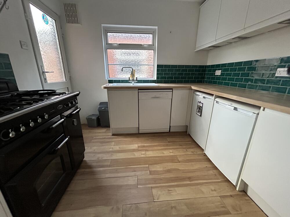 32, Shrublands Close, Chelmsford, Essex CM2 6LR