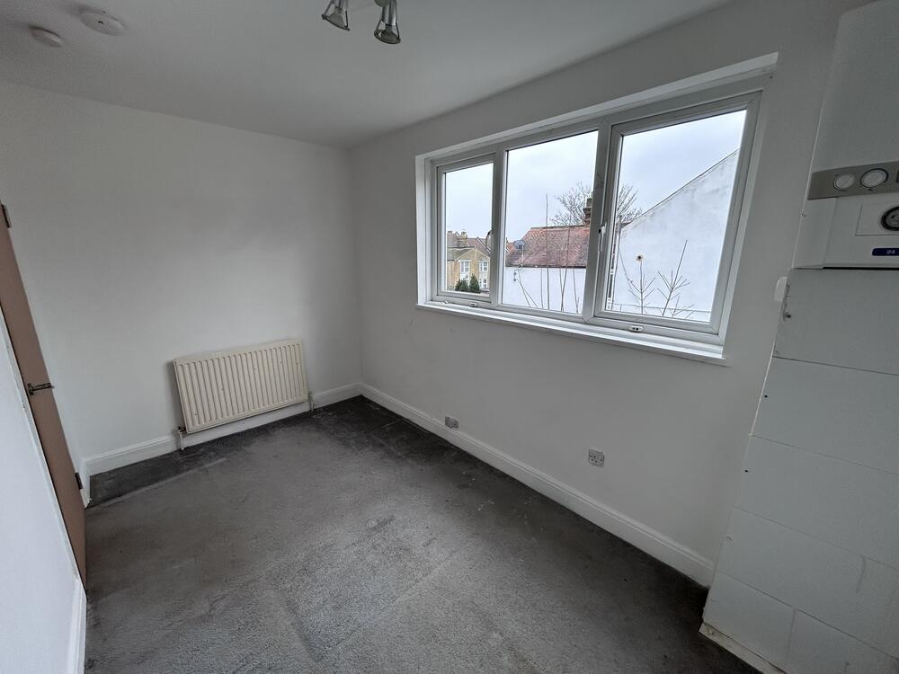 Flat 4, 166 York Road, Southend-On-Sea, Essex SS1 2DZ