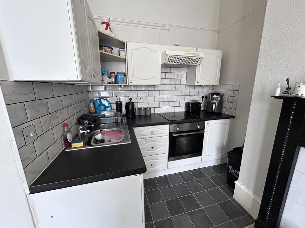 Flats 1 & 2, 11 Carlton Avenue, Ramsgate, Kent CT11 9BP