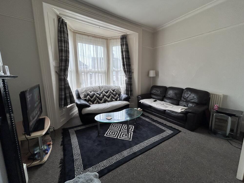 Flats 1 & 2, 11 Carlton Avenue, Ramsgate, Kent CT11 9BP