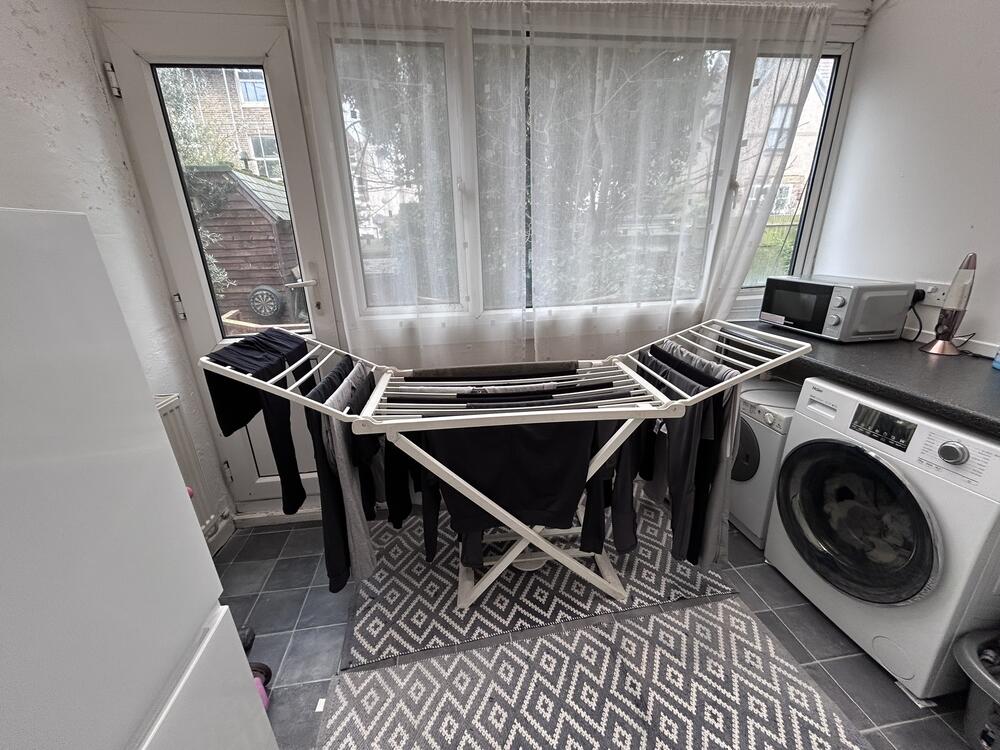 Flats 1 & 2, 11 Carlton Avenue, Ramsgate, Kent CT11 9BP