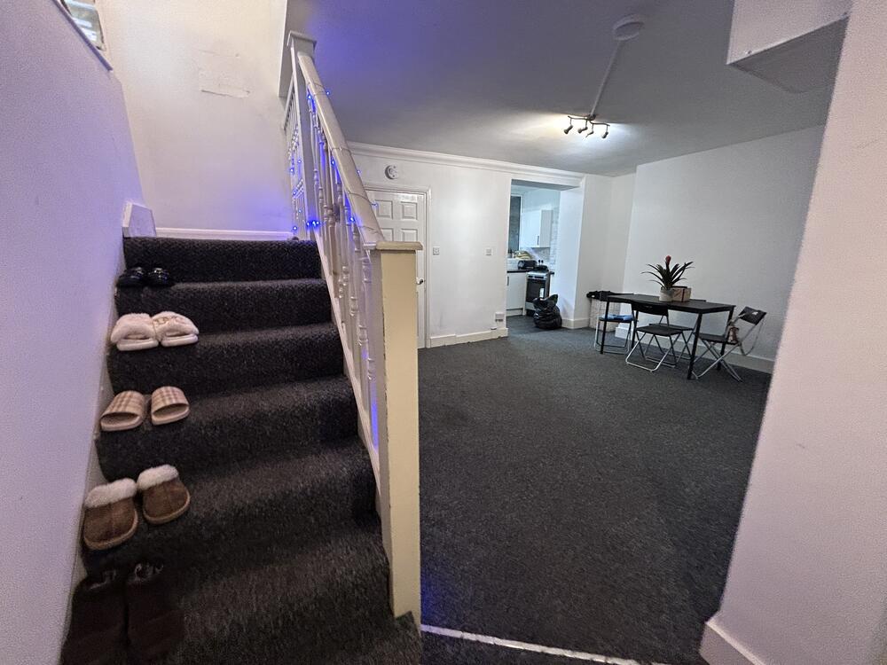Flats 1 & 2, 11 Carlton Avenue, Ramsgate, Kent CT11 9BP