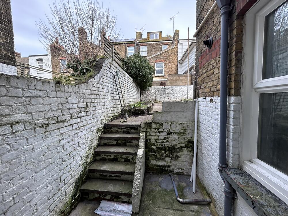 17 & 17a, Garfield Road, Margate, Kent CT9 5AR