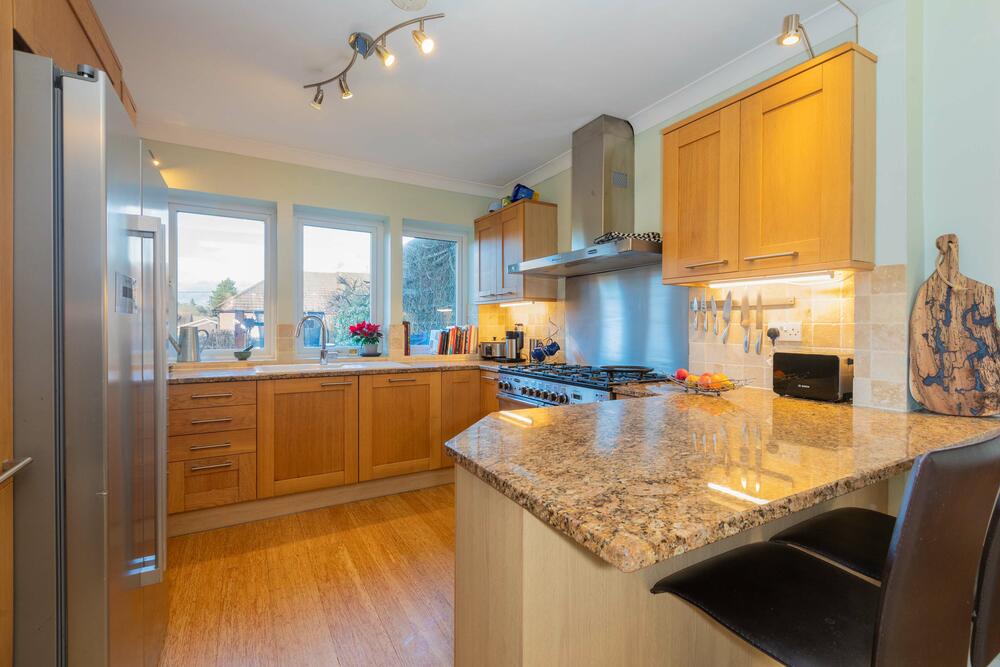 1 Coxborrow Close, Cookham, Maidenhead, Berkshire SL6 9HH