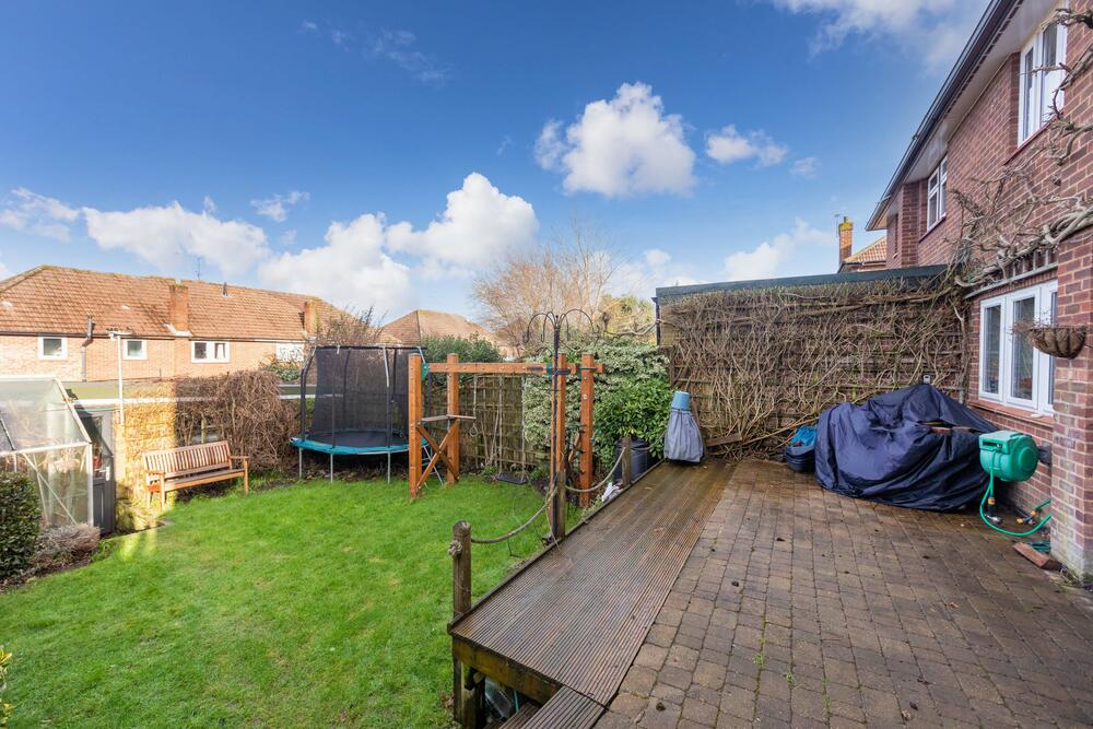 1 Coxborrow Close, Cookham, Maidenhead, Berkshire SL6 9HH