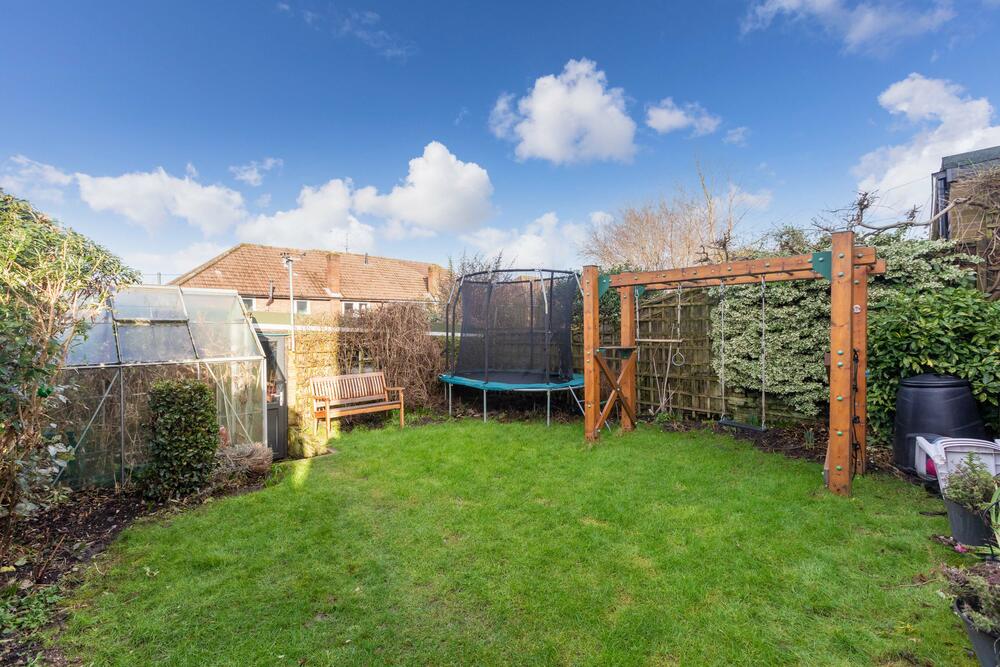 1 Coxborrow Close, Cookham, Maidenhead, Berkshire SL6 9HH