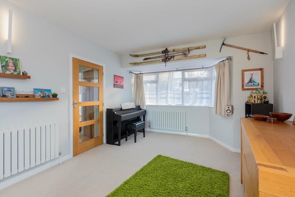 1 Coxborrow Close, Cookham, Maidenhead, Berkshire SL6 9HH