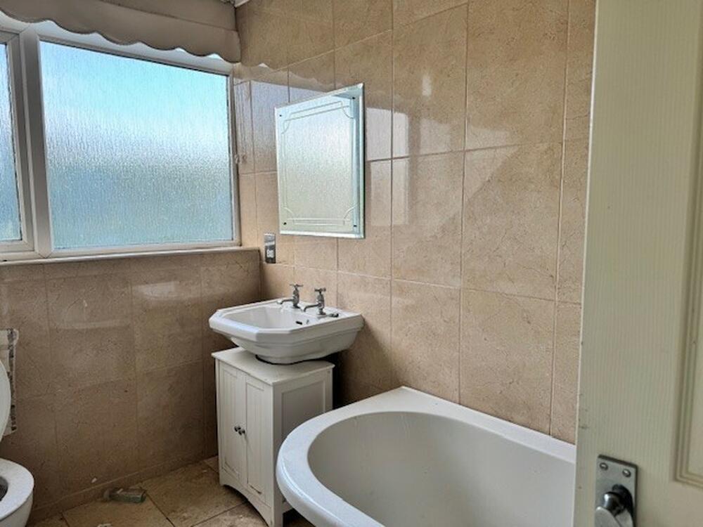 Whitethorns Farm, Ashley Green Road, Chesham, Buckinghamshire HP5 3PE