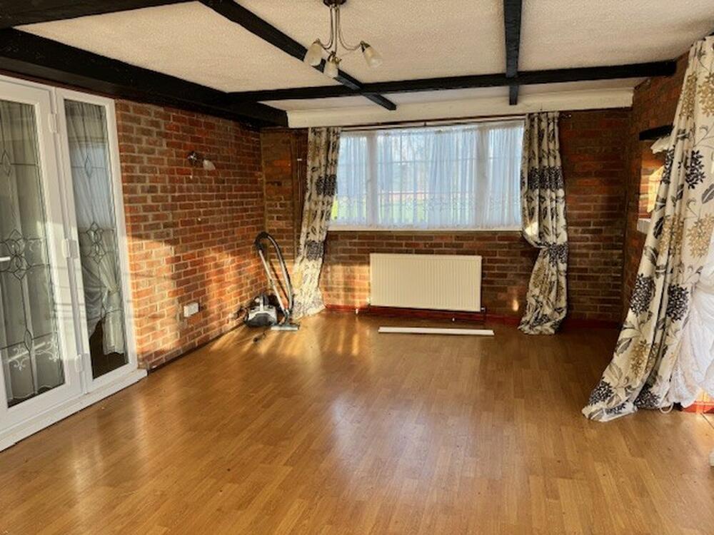 Whitethorns Farm, Ashley Green Road, Chesham, Buckinghamshire HP5 3PE