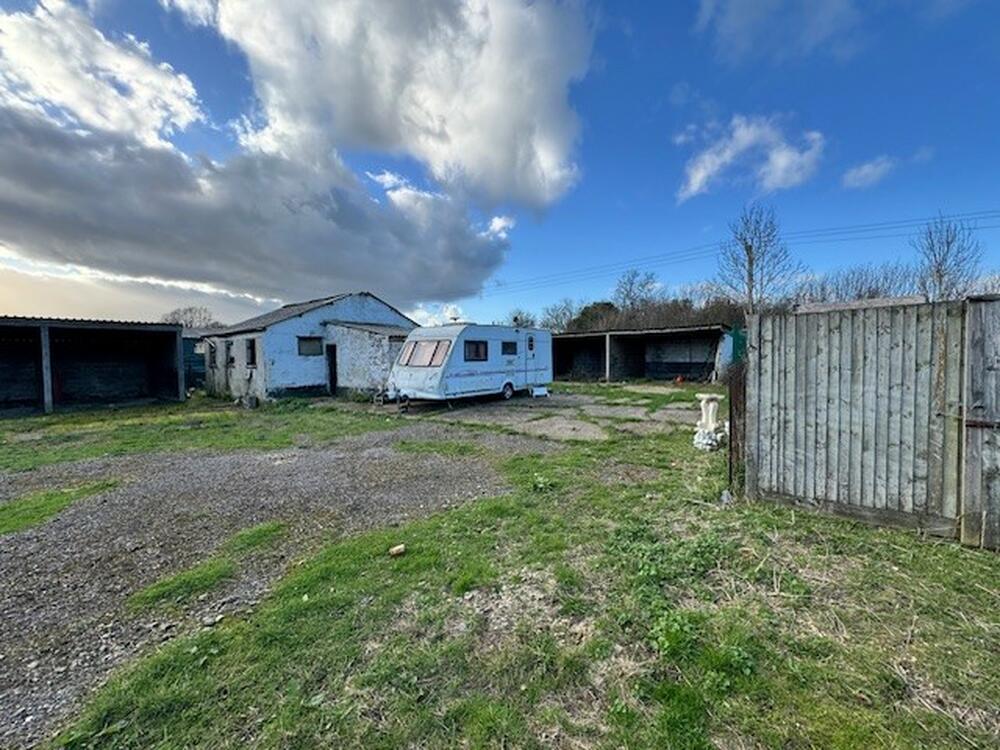 Whitethorns Farm, Ashley Green Road, Chesham, Buckinghamshire HP5 3PE