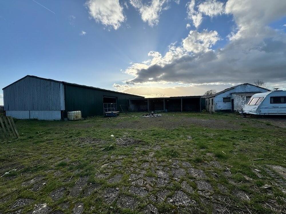 Whitethorns Farm, Ashley Green Road, Chesham, Buckinghamshire HP5 3PE