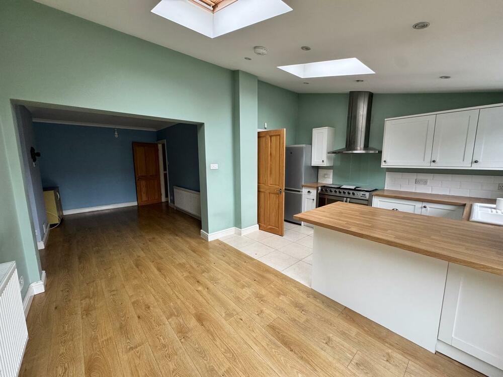 5 , Tonfield Road, Sutton, Surrey SM3 9JP