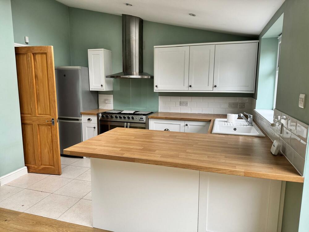 5 , Tonfield Road, Sutton, Surrey SM3 9JP