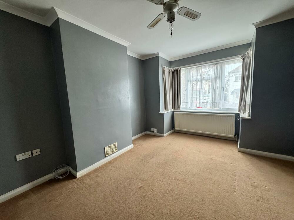 5 , Tonfield Road, Sutton, Surrey SM3 9JP