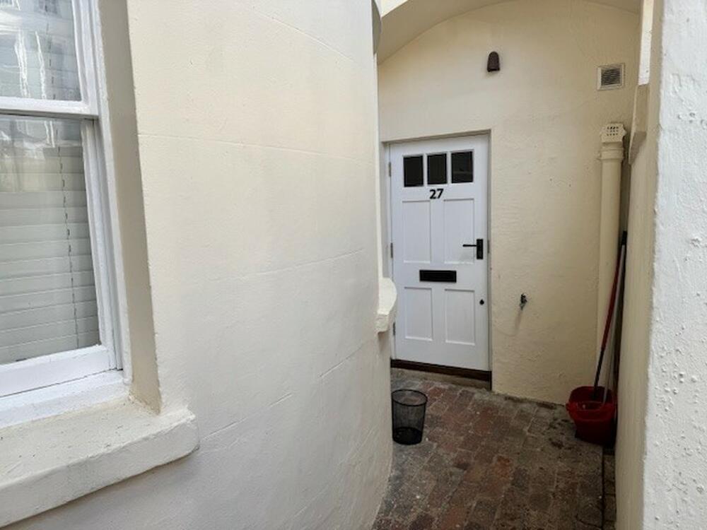 27 , Lansdowne Place, Hove, East Sussex BN3 1HF