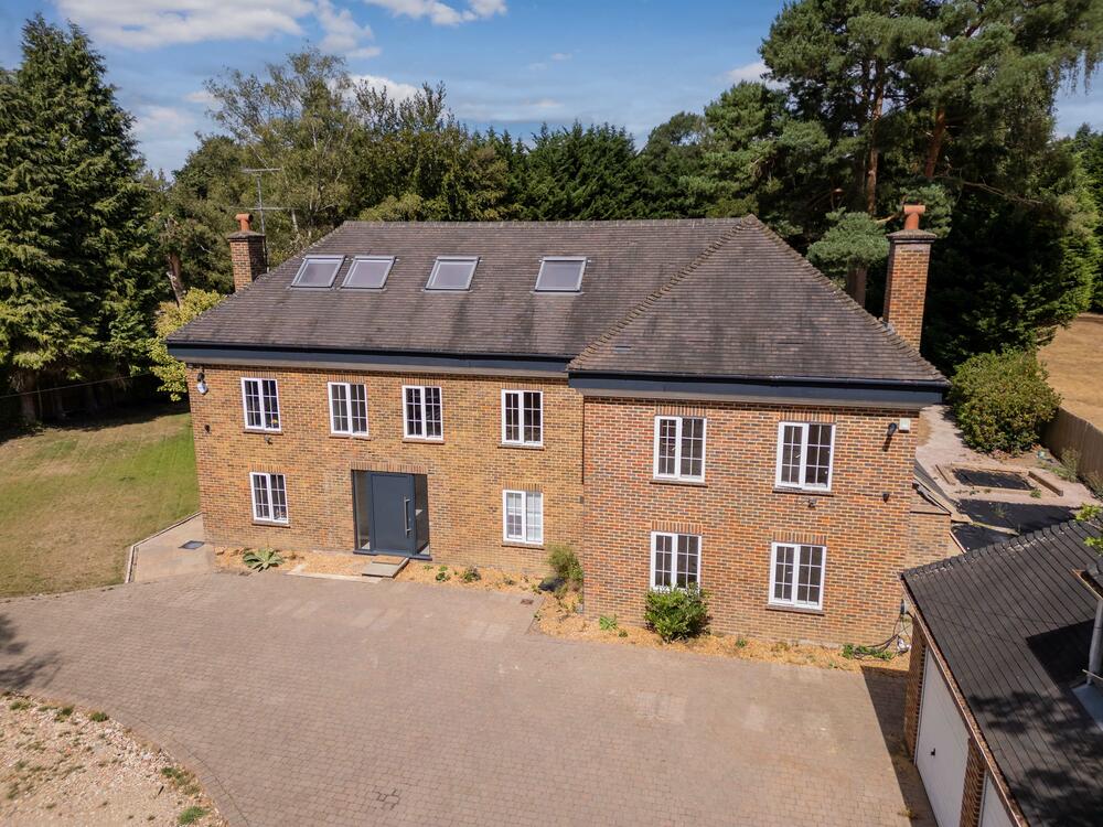 Fox Hollow, Larch Avenue, Ascot property image