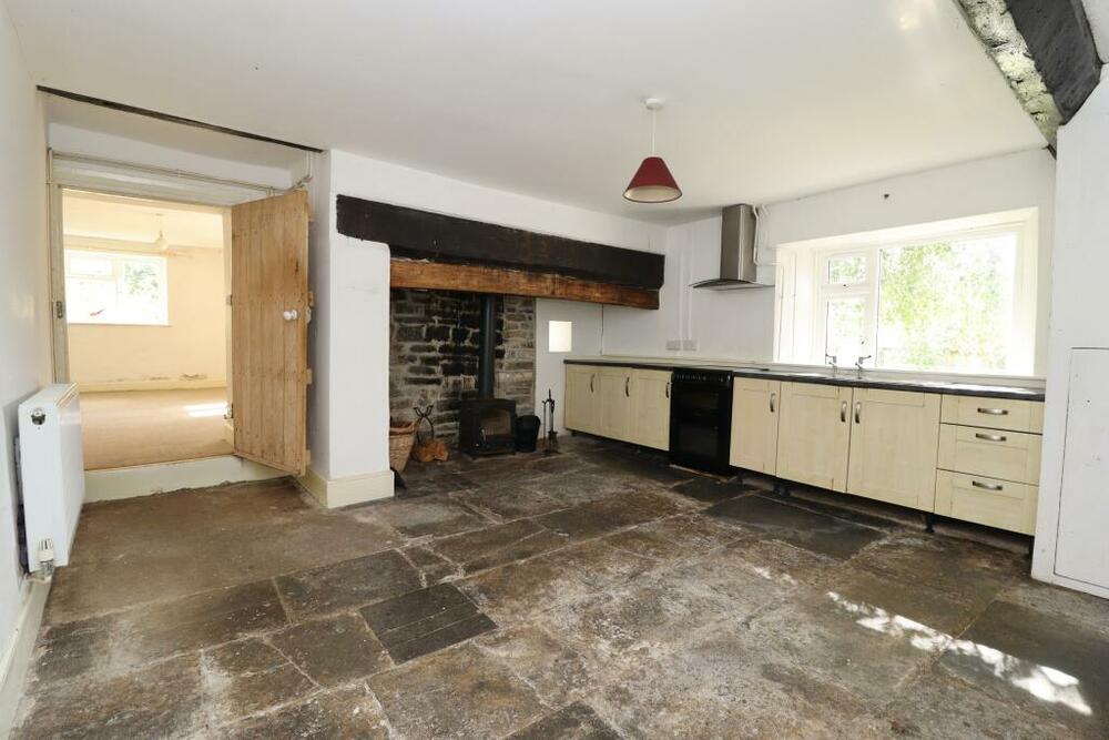 1 Burts Cottages property image 3
