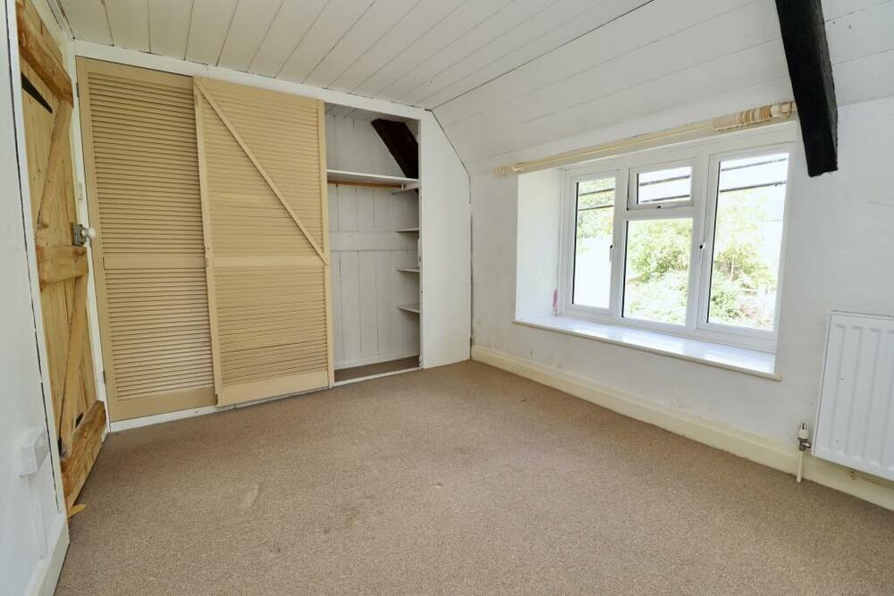 1 Burts Cottages property image 6
