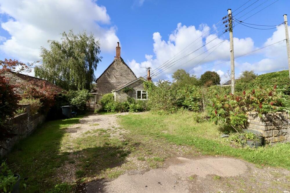 1 Burts Cottages property image 11