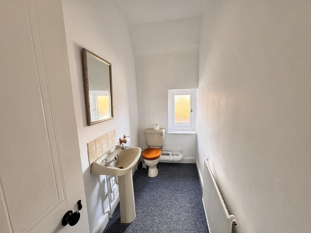 Court Lodge property image 11