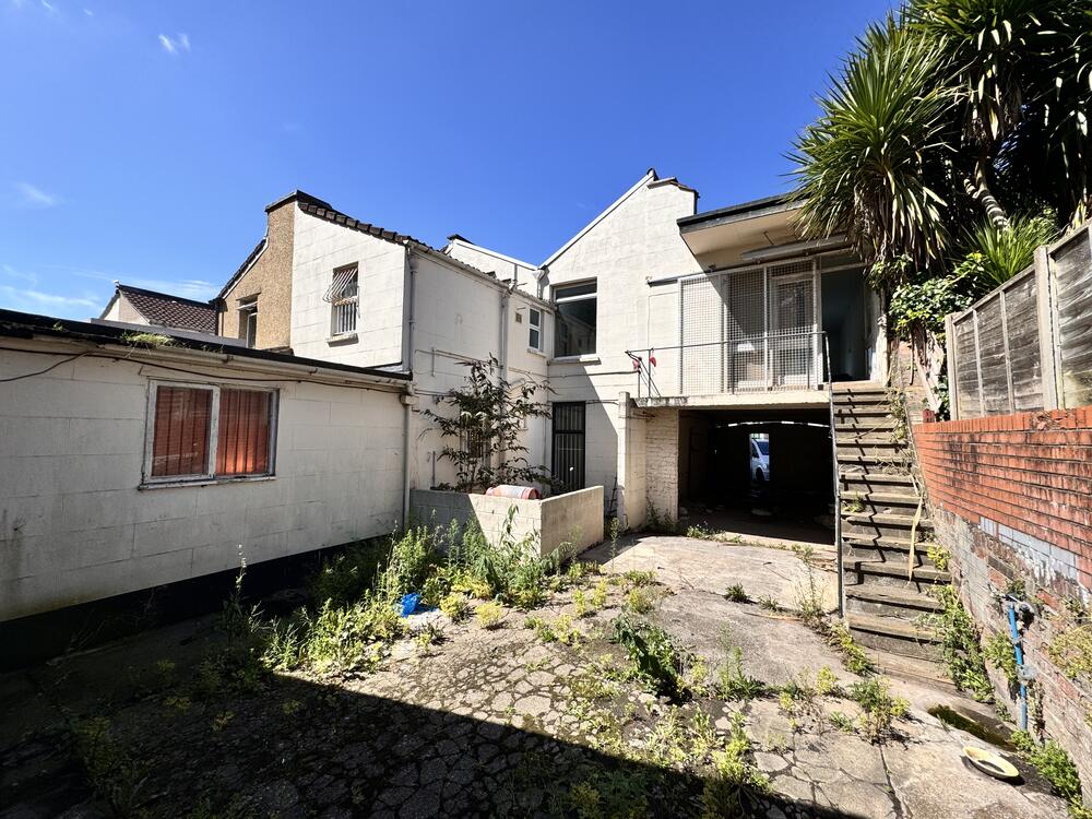 56 property image 2