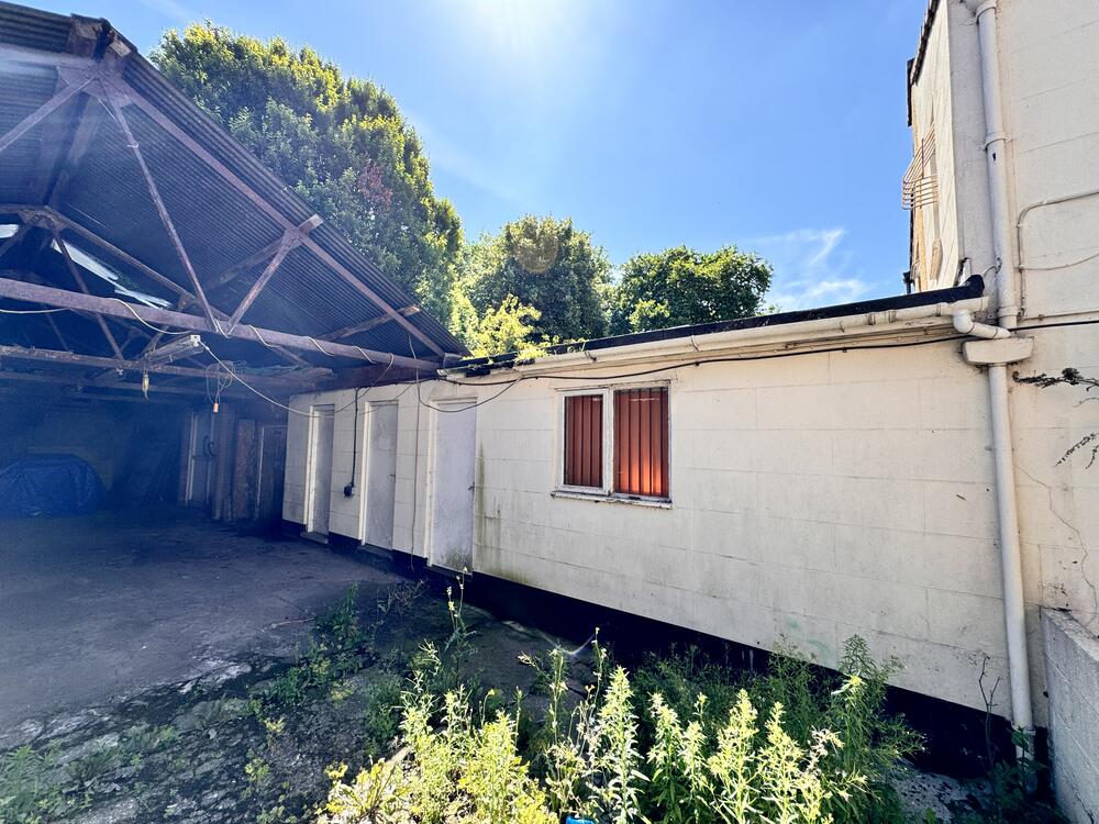 56 property image 3