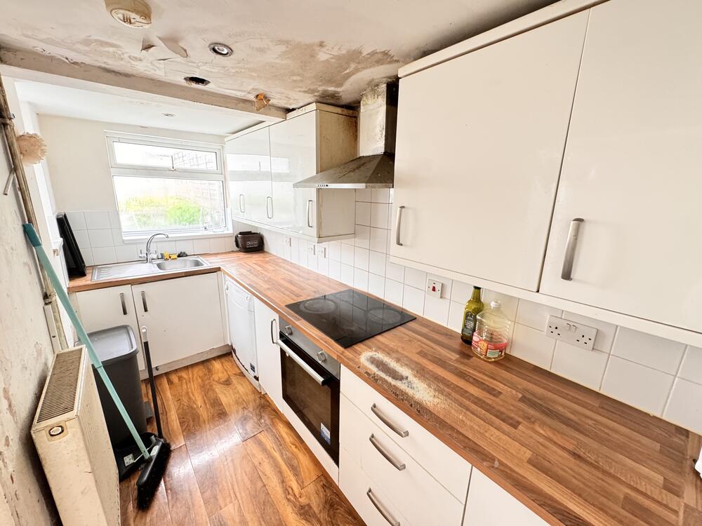 2 Brookside Road property image 4