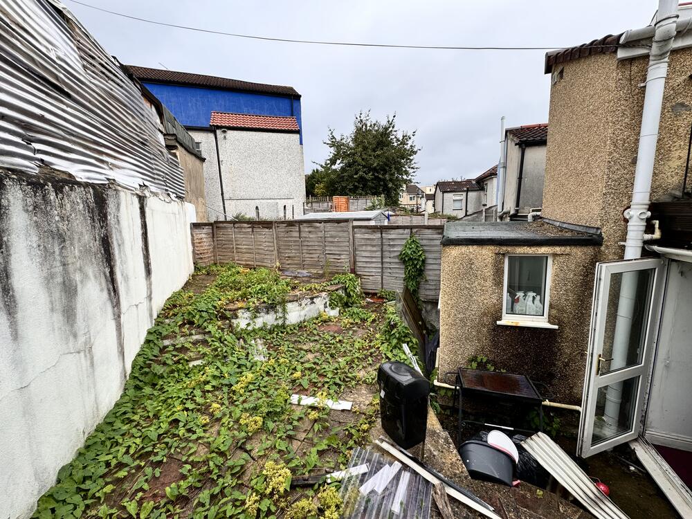 2 Brookside Road property image 12