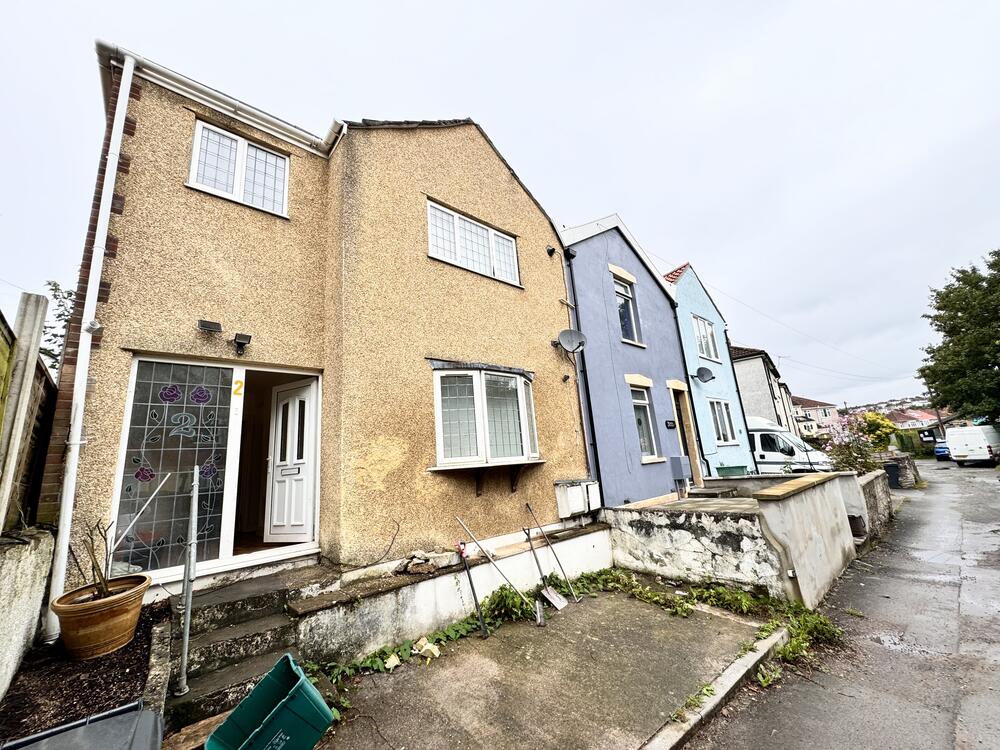 2 Brookside Road property image 1