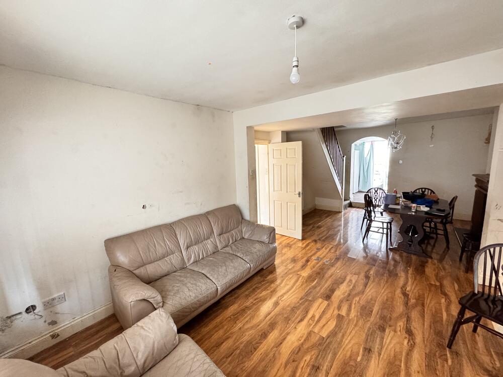 2 Brookside Road property image 4