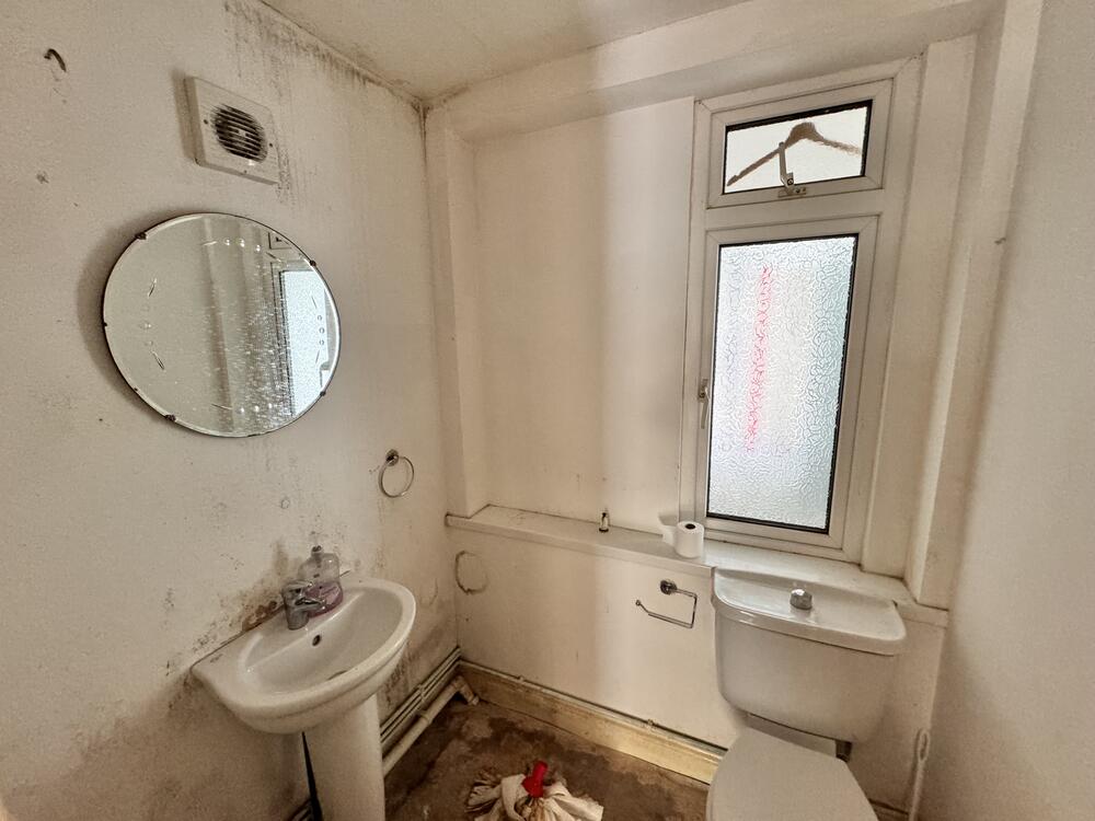 2 Brookside Road property image 8