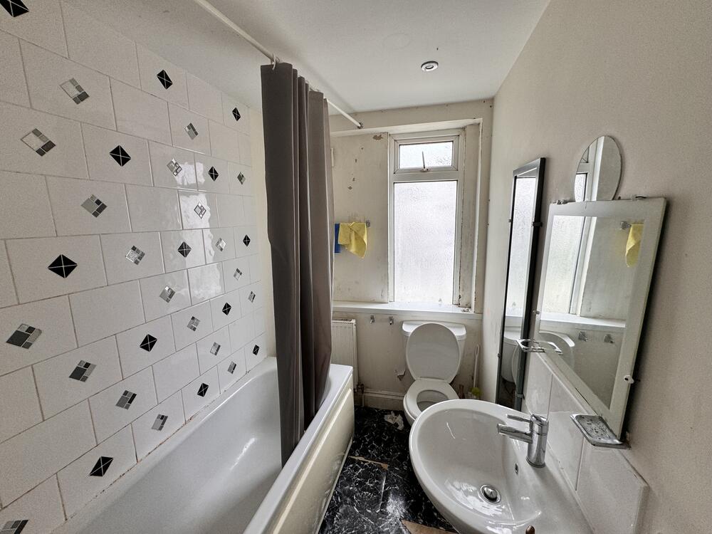 2 Brookside Road property image 13