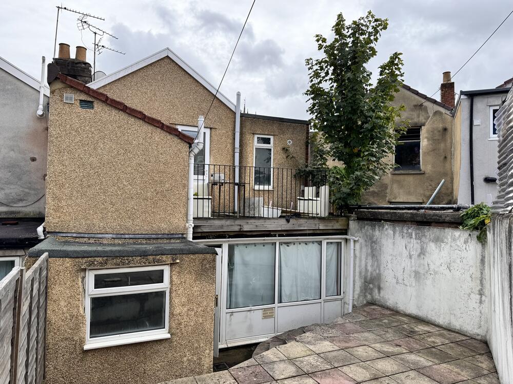 2 Brookside Road property image 16