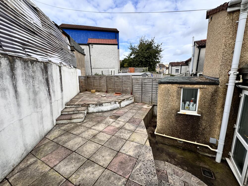 2 Brookside Road property image 14