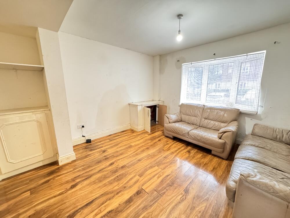 2 Brookside Road property image 3