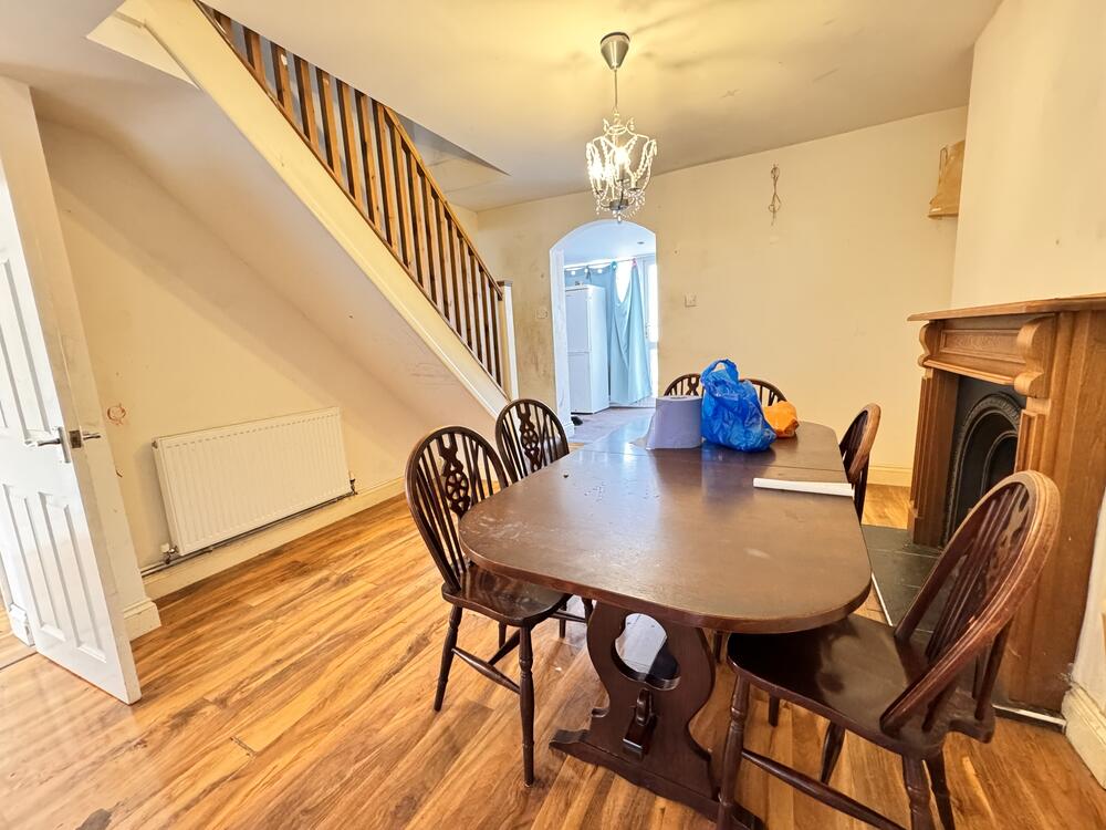 2 Brookside Road property image 5