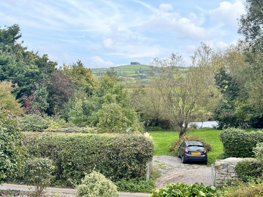 Kelston View property image 11