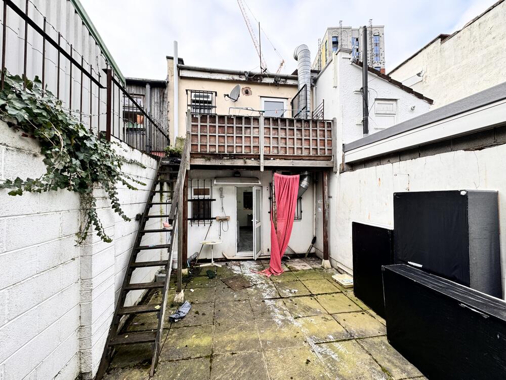 8 Victoria Road property image 5