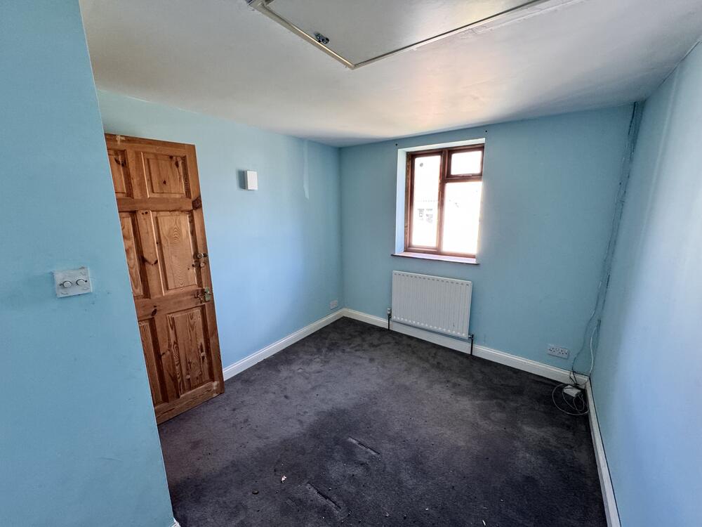 10 Bath Road property image 11