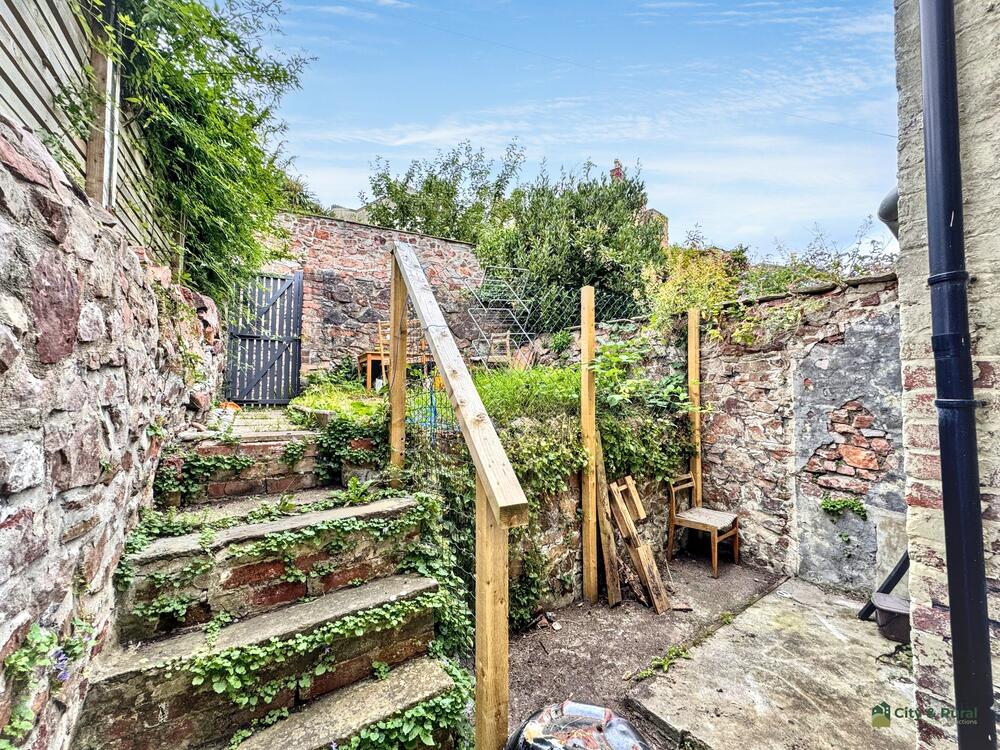 7 Southernhay Crescent property image 12