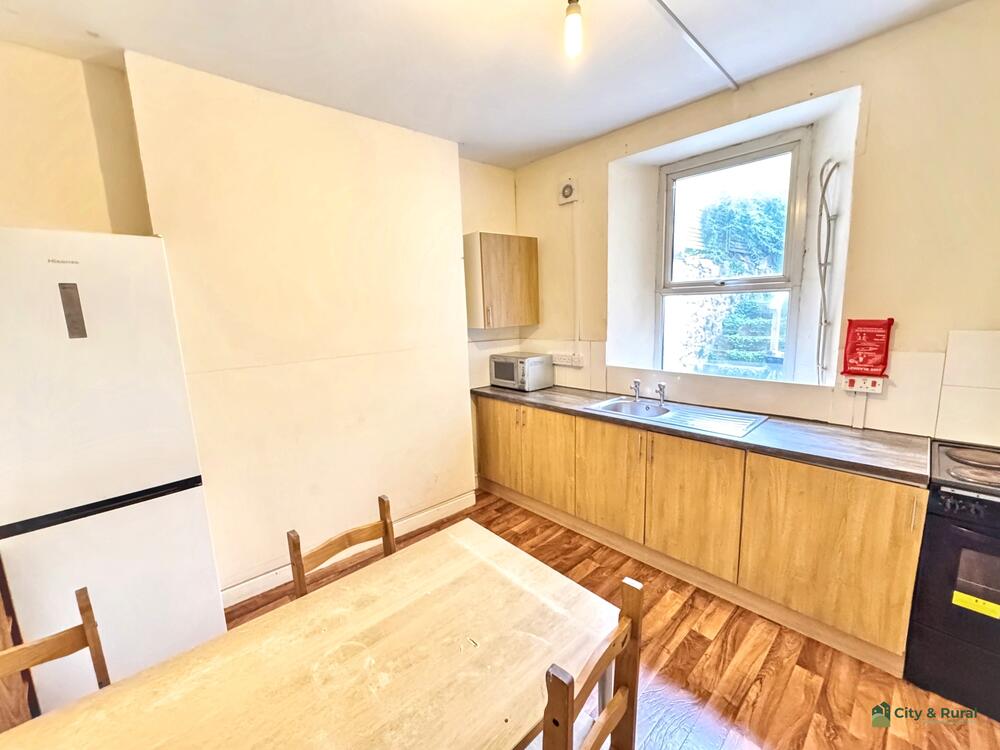 7 Southernhay Crescent property image 2