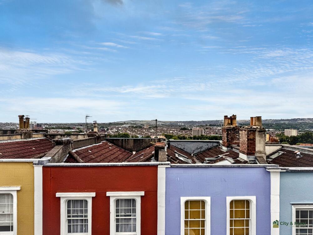 7 Southernhay Crescent property image 3