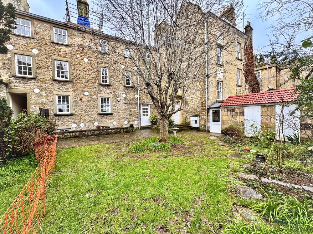 Flat 2 property image 8