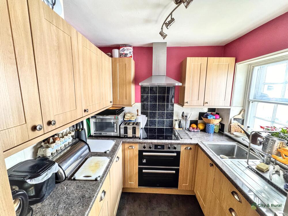 Flat 2 property image 3