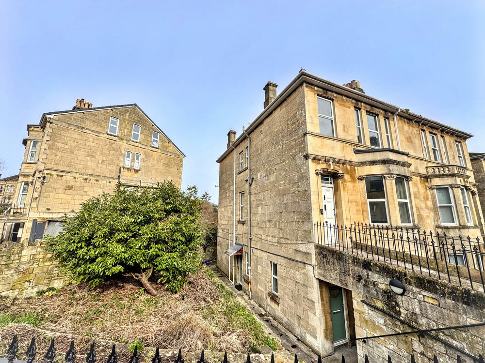 58 Lower Oldfield Park property image 2